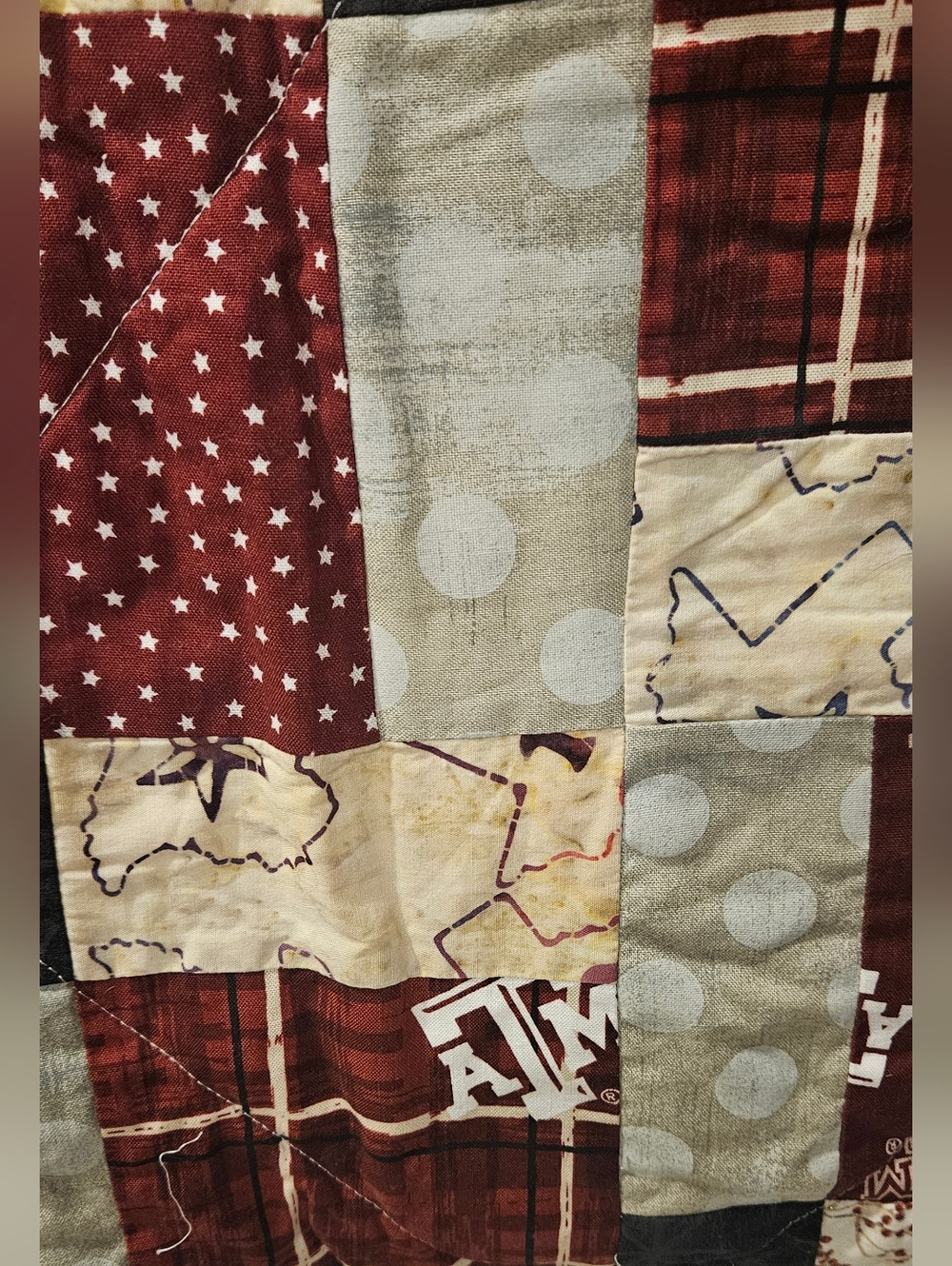 TEXAS A & M TABLE RUNNER - Picture 4 of 4